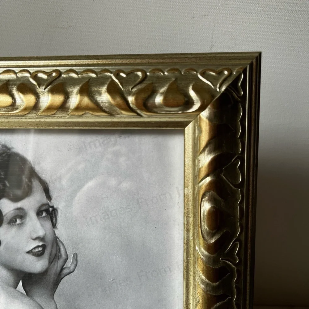 Vintage Gold ornate frame for 8”x10” photo. Vintage